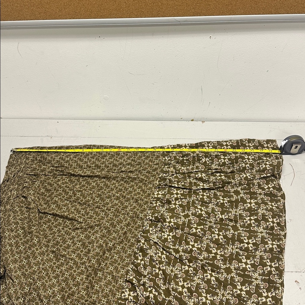 Massimo Dutti Olive Green Patterned Midi Skirt - Picture 6 of 7